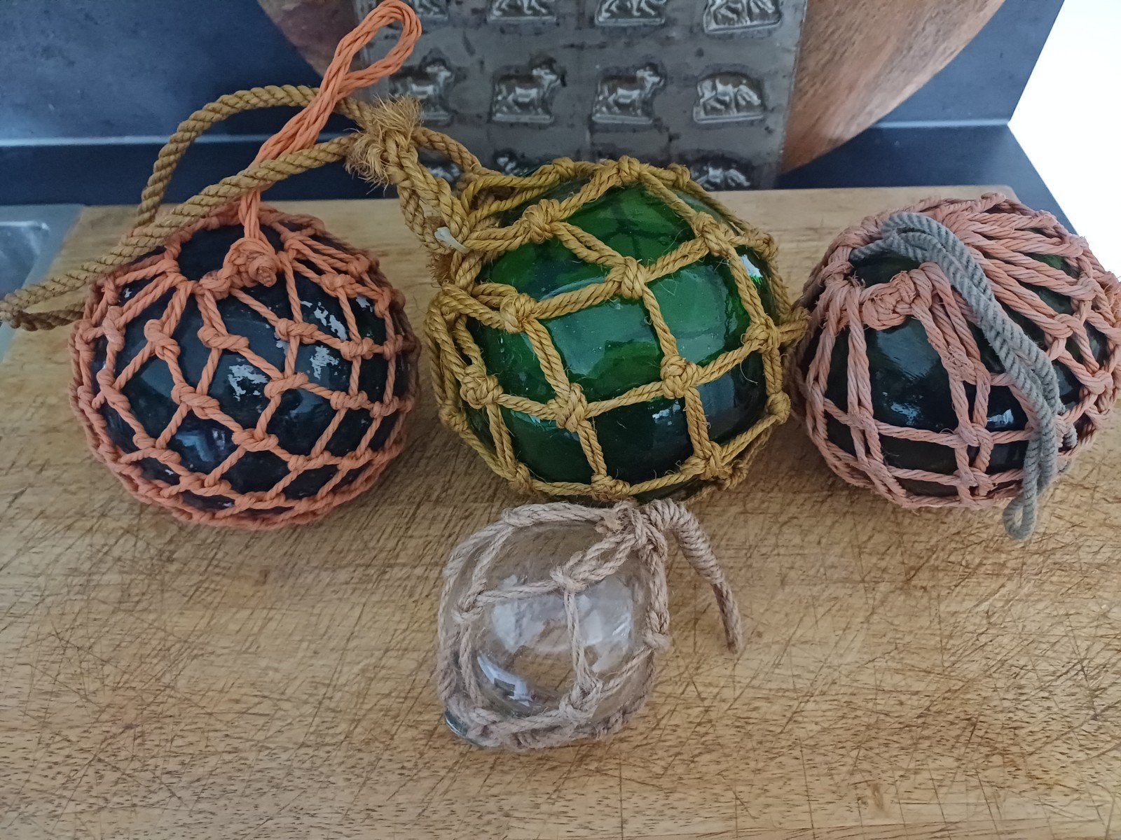 Mooie vintage glazen Drijfballen met gevlochten touw, Antiek en Kunst, Verzenden