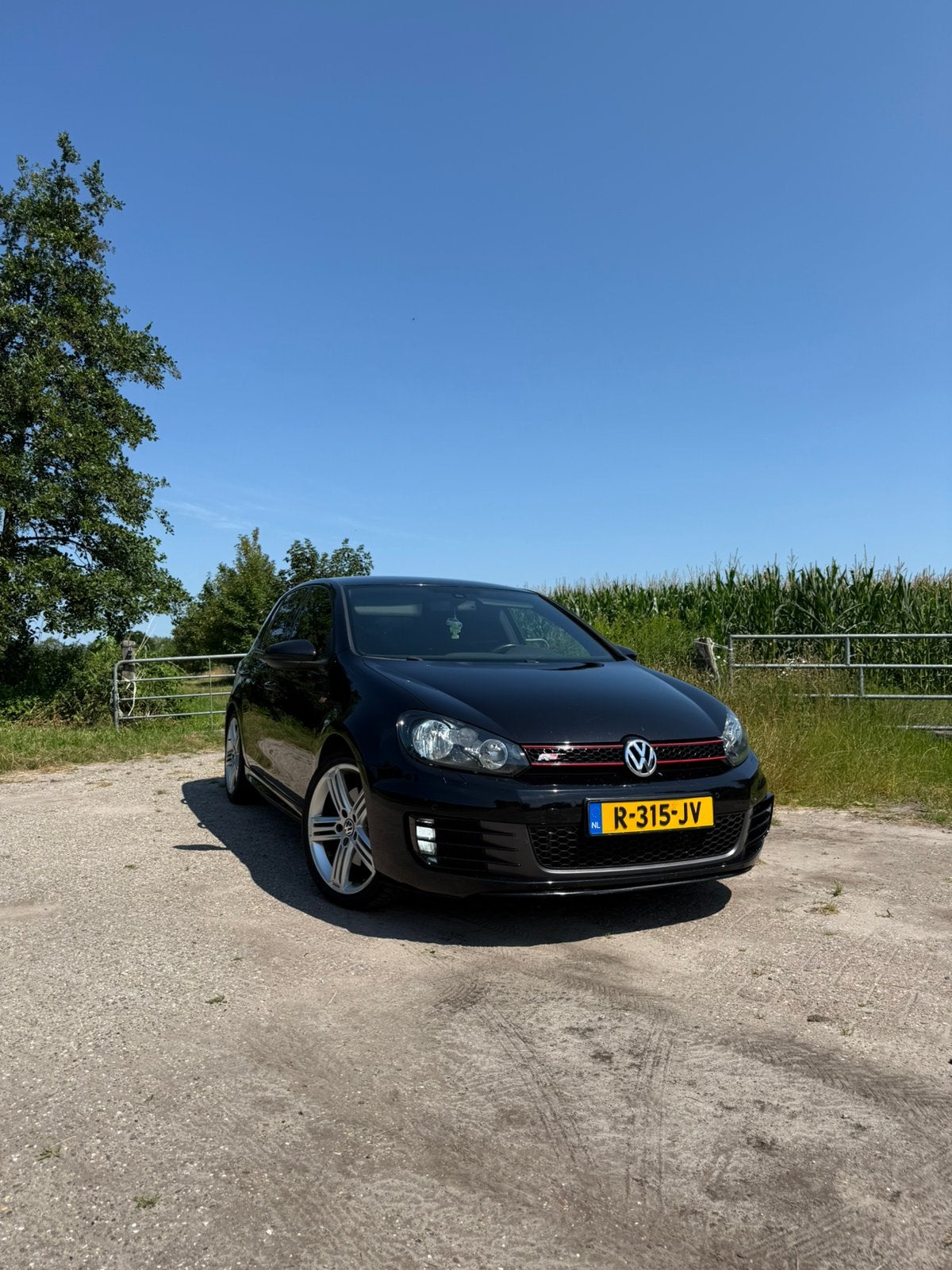 Volkswagen Golf 1.4 TSI 3x R-Line Carplay Stoelverwarming, Auto's, Voorwielaandrijving, 4 cilinders, Zwart, Handgeschakeld