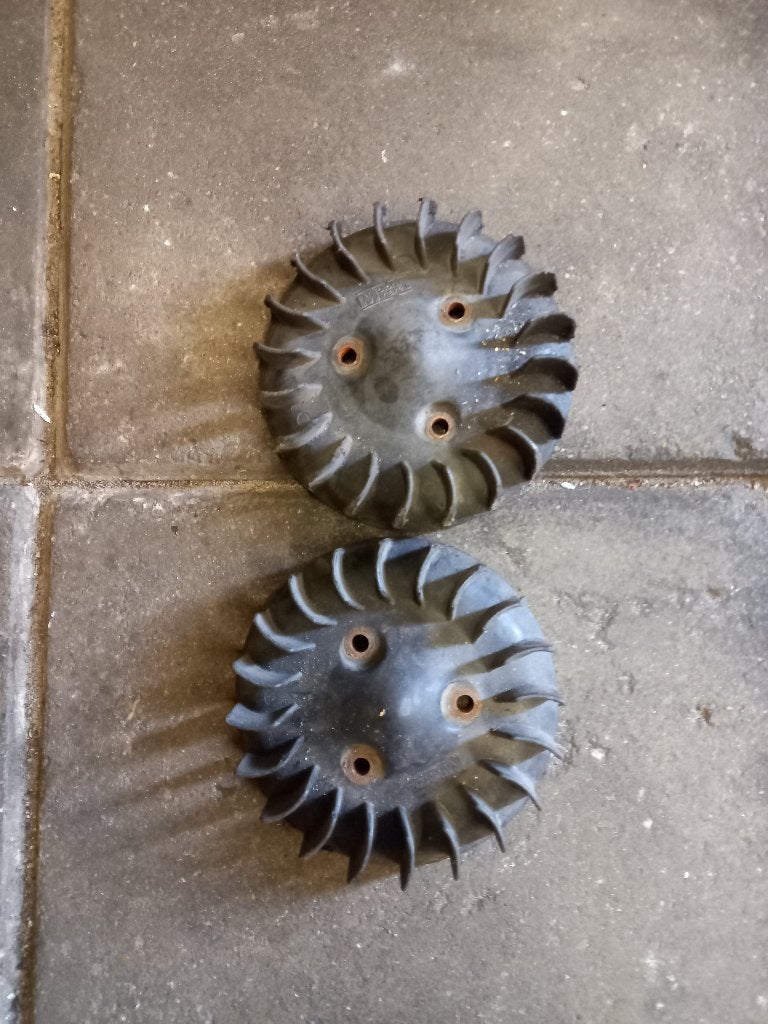 2 originele koelvinnen voor Minarelli verticaal motor, Ophalen of Verzenden, Gebruikt, Blok, Overige merken
