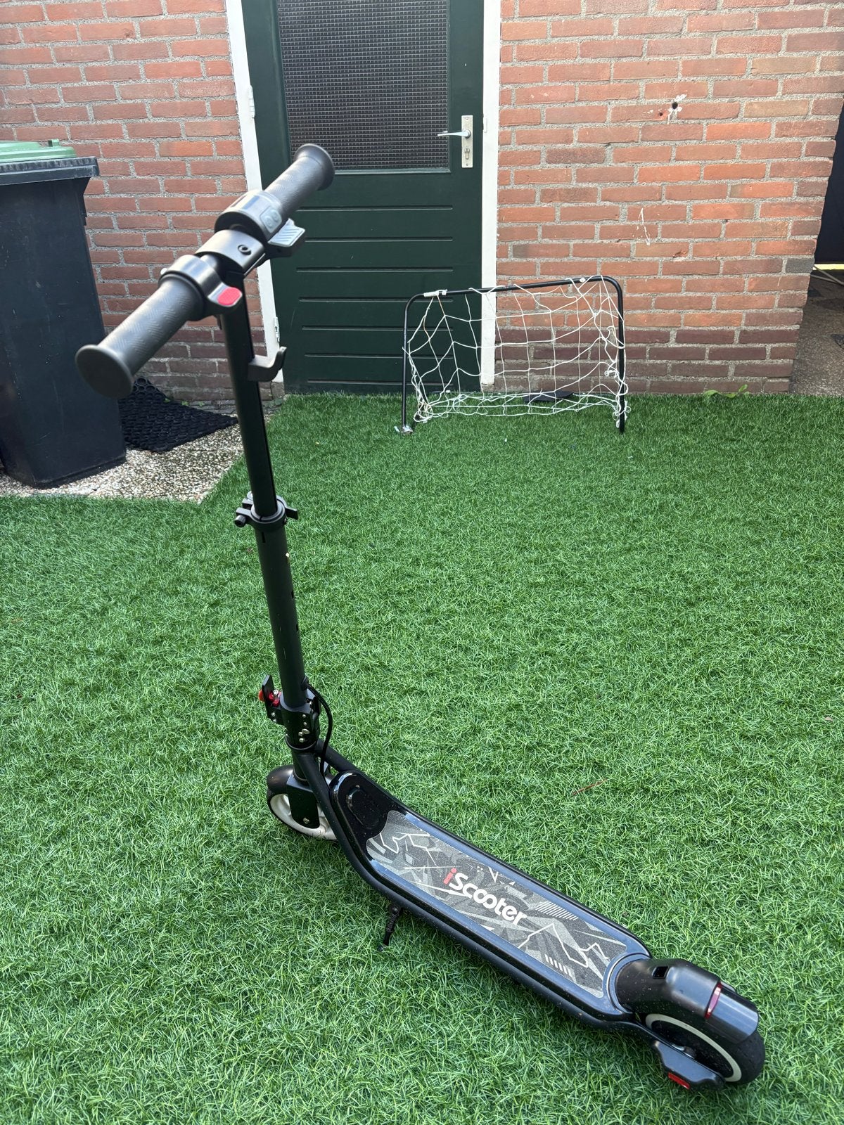 Elektrische kinderstep IK3MAX - 200W - LED - Goede staat, Fietsen en Brommers, Ophalen of Verzenden, Zo goed als nieuw, Elektrische step (E-scooter)