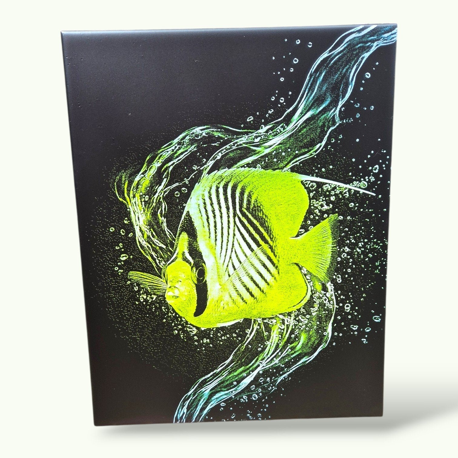 Keramische Lasergravure Tegel 20x25 – Neon Gele Butterflyfis, 20 cm, Geel, Nieuw, Steen/keramiek
