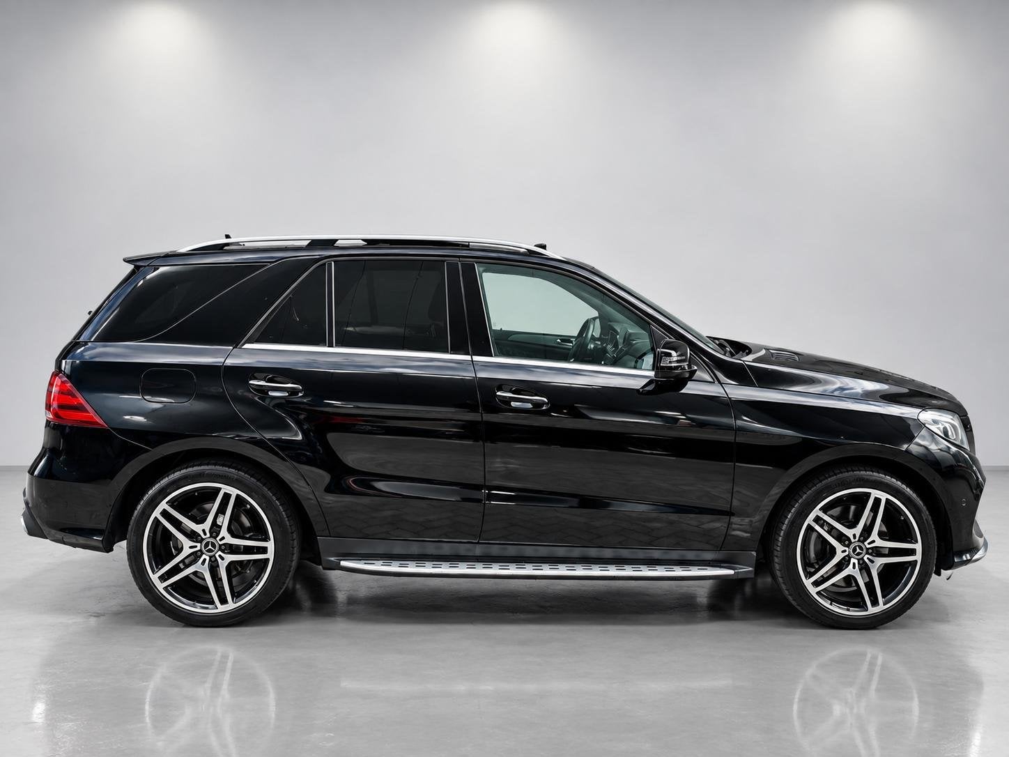 Mercedes-Benz GLE-klasse 400 4MATIC AMG Sport Edition [PANO, Auto's, Automaat, Dealer onderhouden, Gebruikt, Automatische klimaatregeling