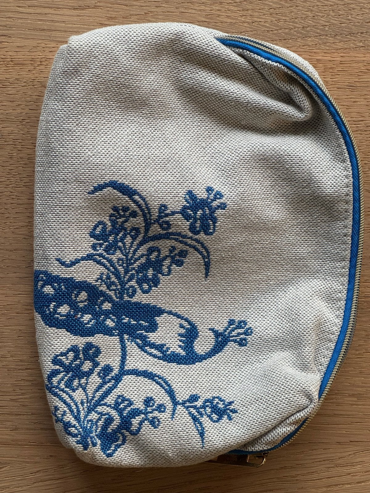 KLM x Rituals toilettasje - Nieuw, Sieraden, Tassen en Uiterlijk, Ophalen of Verzenden, Nieuw, Beige, Heer of Dame