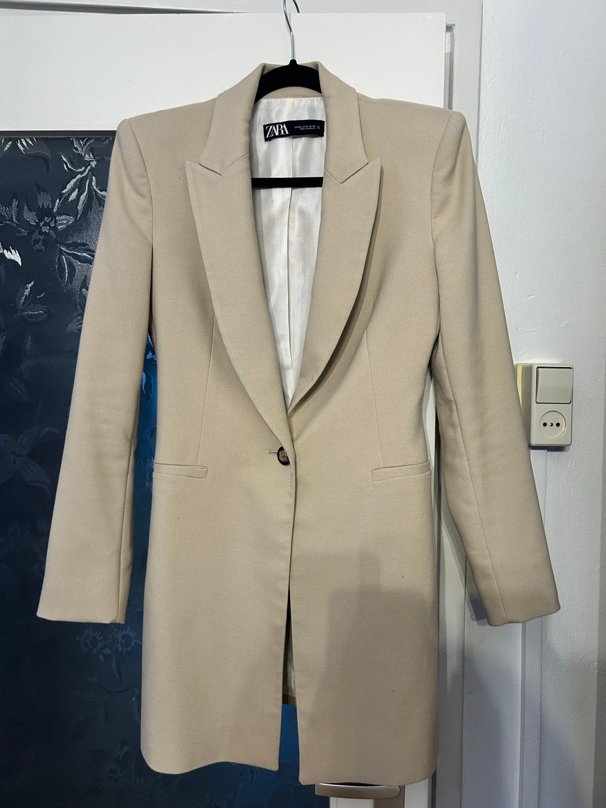Beige getailleerde blazer Zara XS - Zo goed als nieuw, Kleding | Dames, Ophalen, Beige, Zo goed als nieuw, Jasje