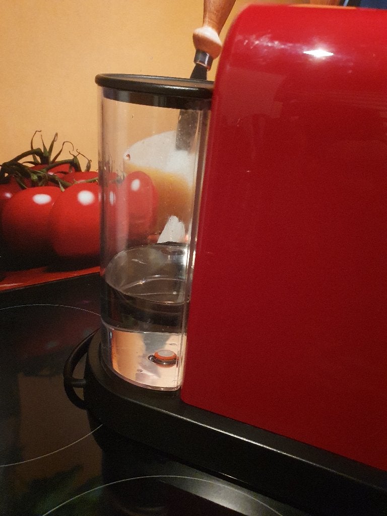 Foto 6 van prachtige kersrode nespresso citiz & milk