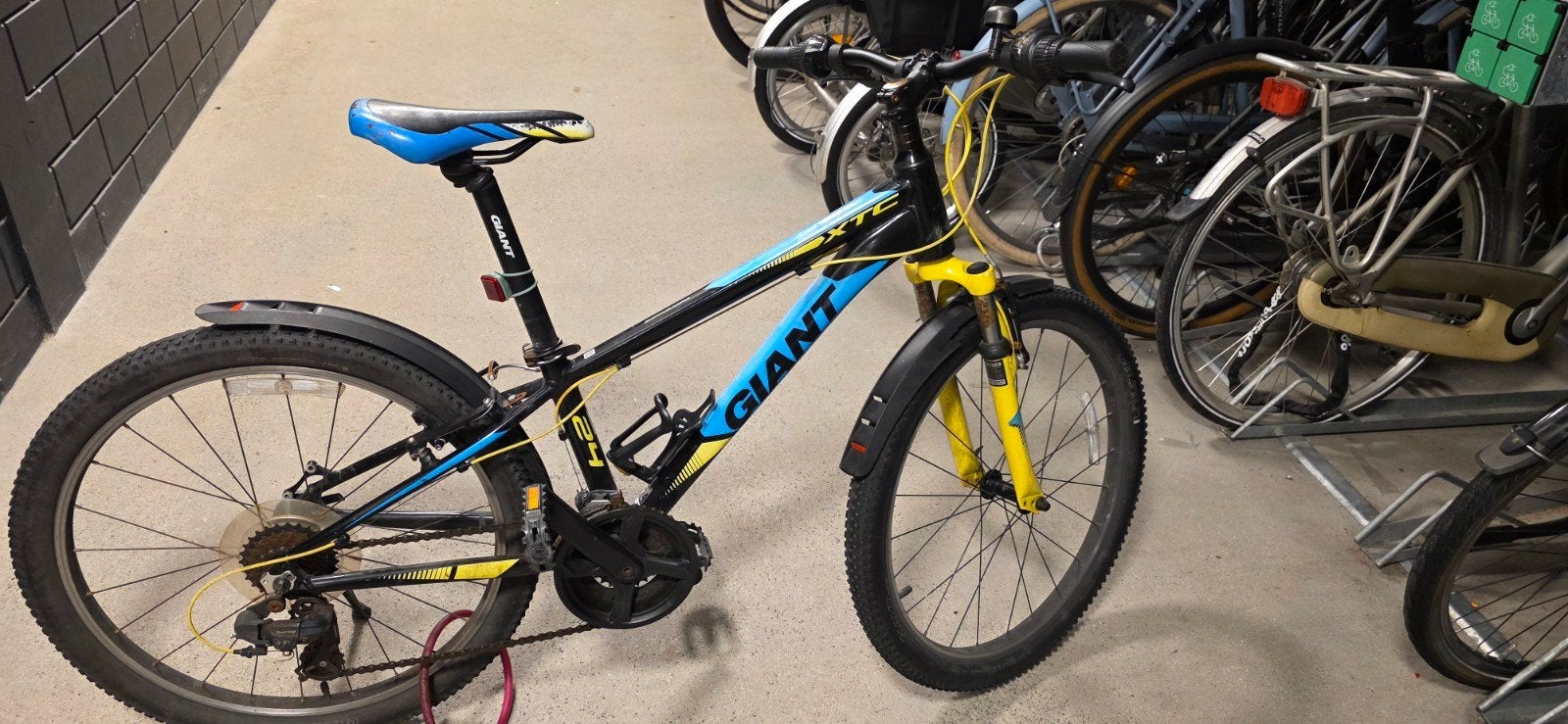 Foto 5 van Giant XTC kinderfiets 24inch - Zo goed als nieuw