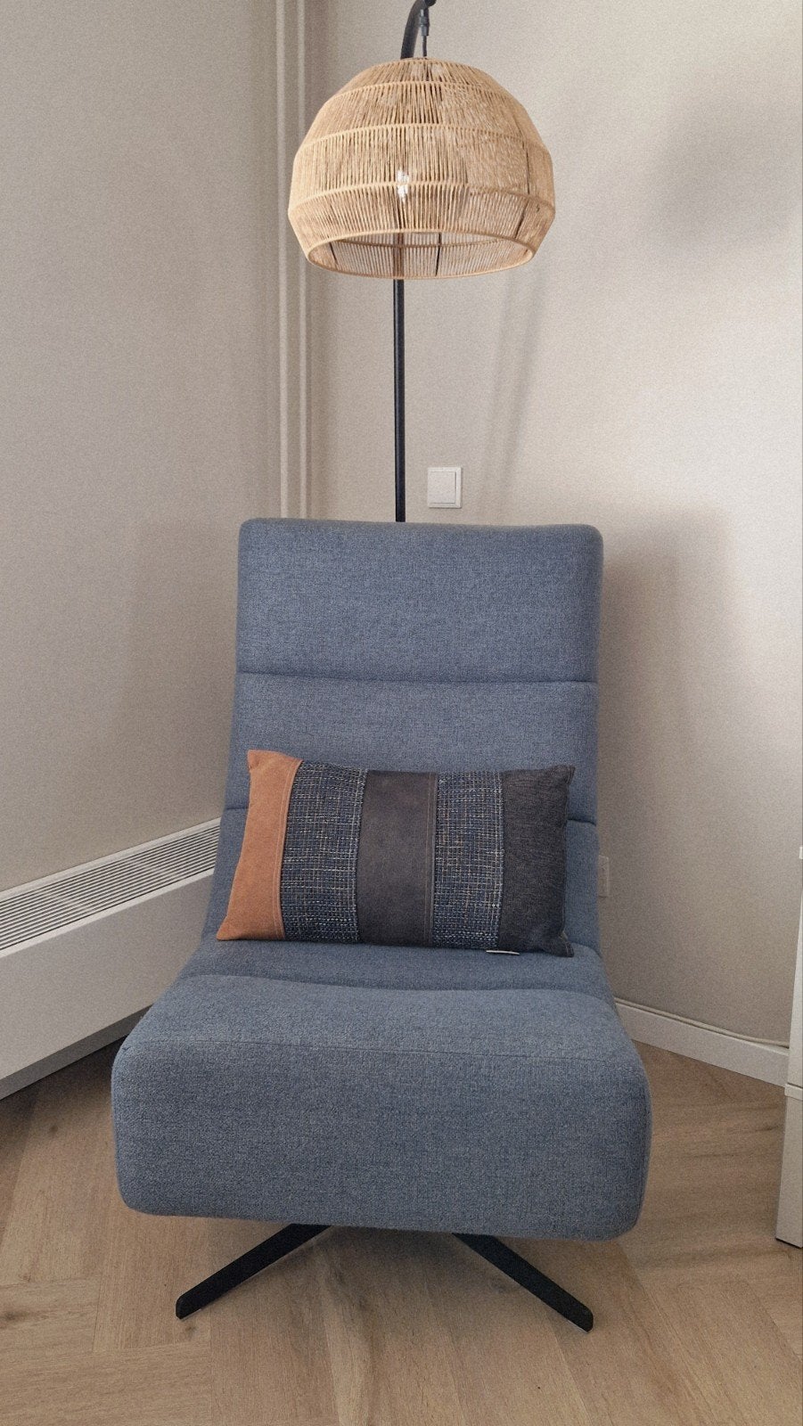 Luxe draai fauteuil, ZEER GOEDE STAAT! Terugdraaifunctie, Ophalen, 75 tot 100 cm, Zo goed als nieuw, Stof