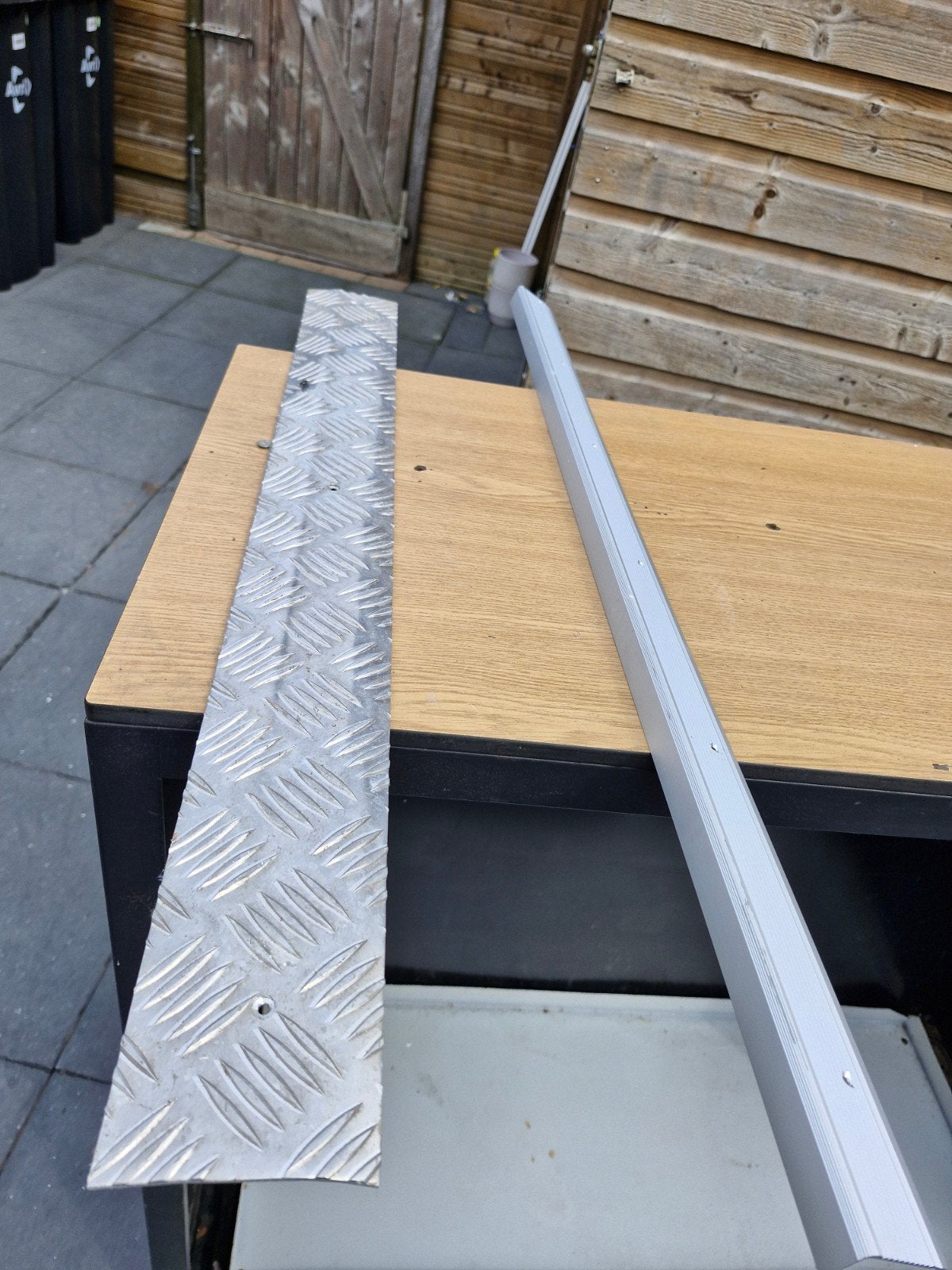 Aluminium tranenplaat en profiel, Ophalen, Gebruikt, Aluminium