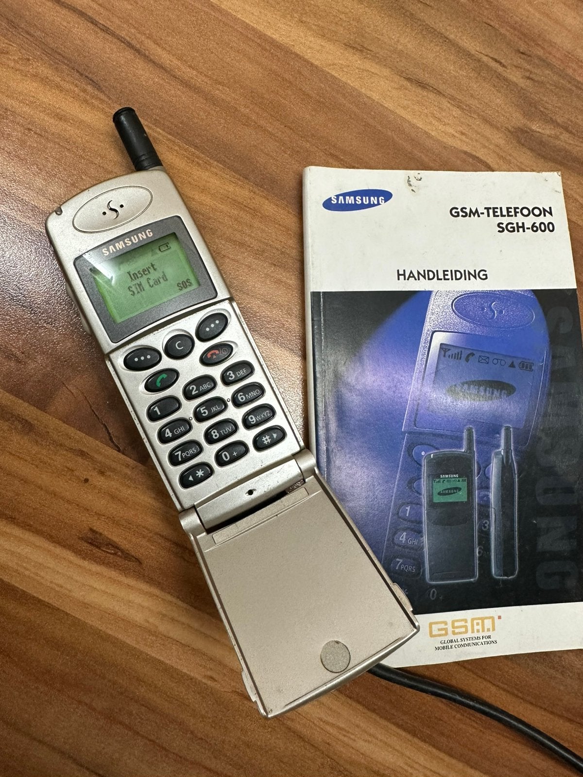 Vintage Samsung SGH-600 GSM 1998 Nederlandse Handleiding, Ophalen of Verzenden, Zo goed als nieuw, Geen camera