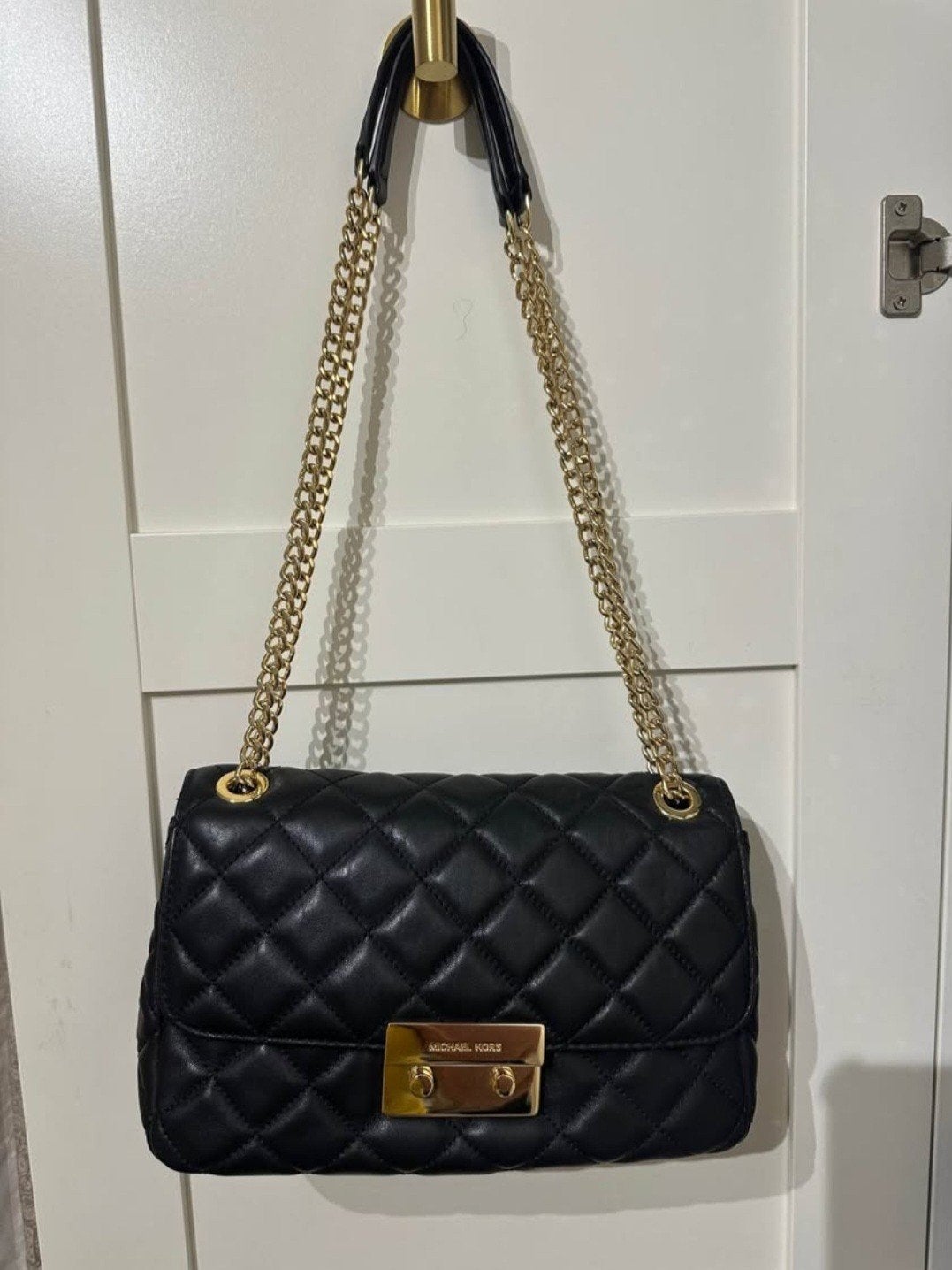 Michael Kors tas zo goed als nieuw, Sieraden, Tassen en Uiterlijk, Ophalen of Verzenden, Zo goed als nieuw, Zwart, Schoudertasje