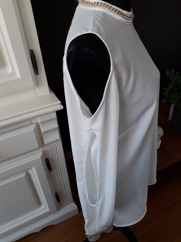 ROYAL TEMPTATION blouse maat M cold shoulder Nieuw, Maat 38/40 (M), Wit, Nieuw, Ophalen of Verzenden