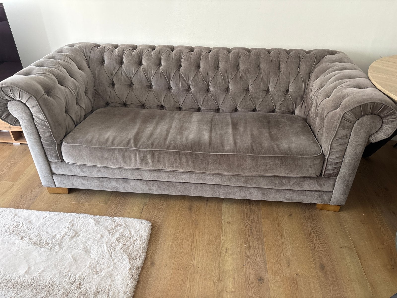 Luxe Grijze Chesterfield Bank - Zo goed als nieuw, Driepersoons, 75 tot 100 cm, Ophalen of Verzenden, Zo goed als nieuw