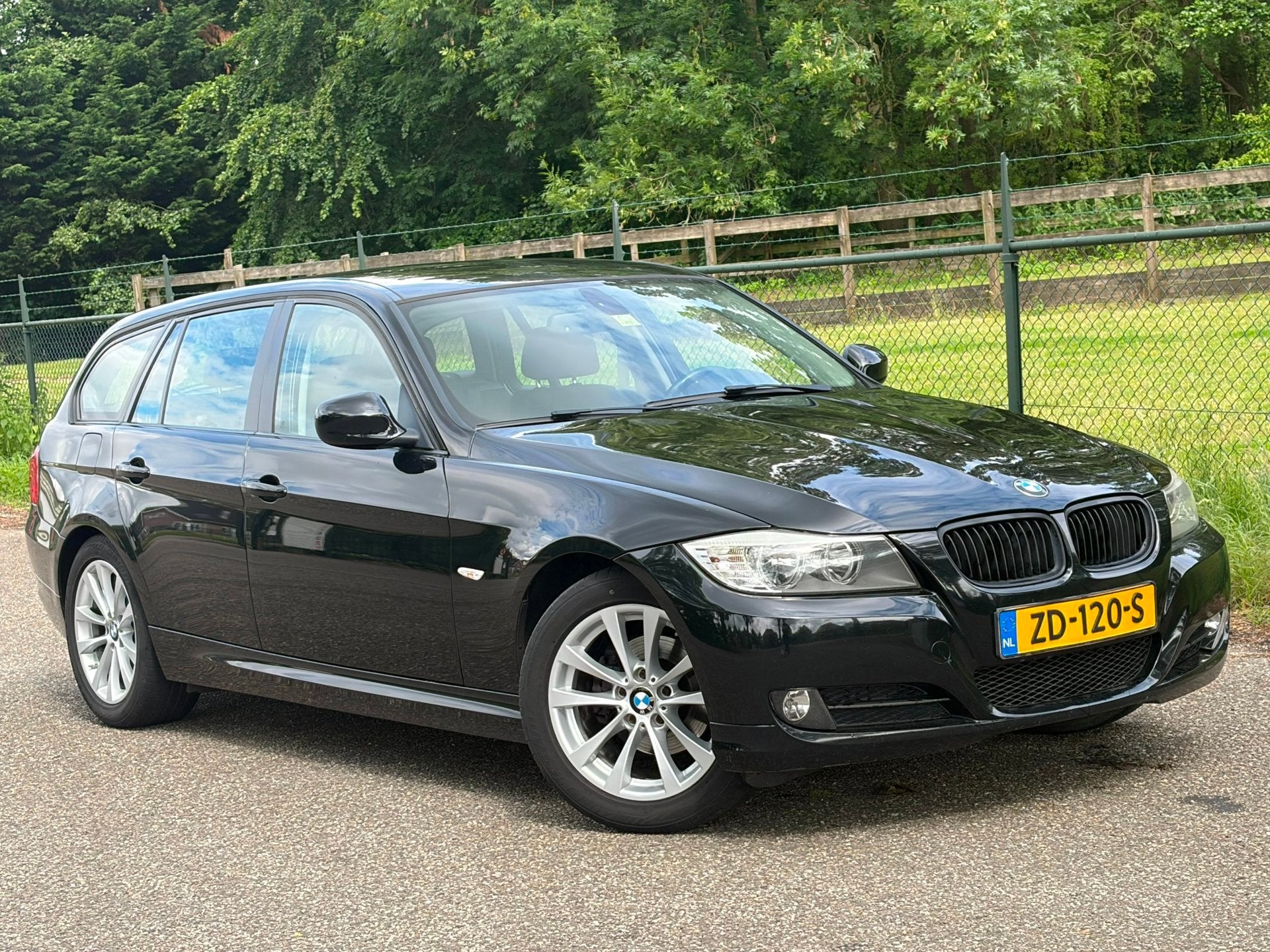 BMW 3-serie Touring 318i Business Line /Airco/Station/, Auto's, Euro 5, Achterwielaandrijving, Zwart, Handgeschakeld