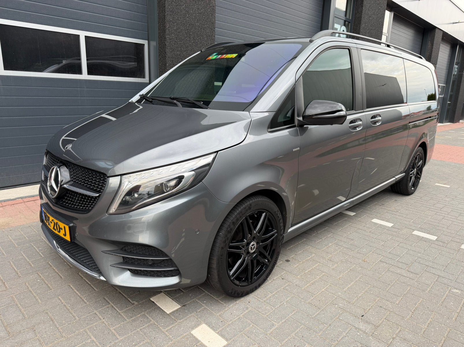 Mercedes-Benz V-klasse V300 AMG XL 4 Matic DC VOL OPTIES BTW, Auto's, Automaat, Euro 5, Lichtsensor, Zwart