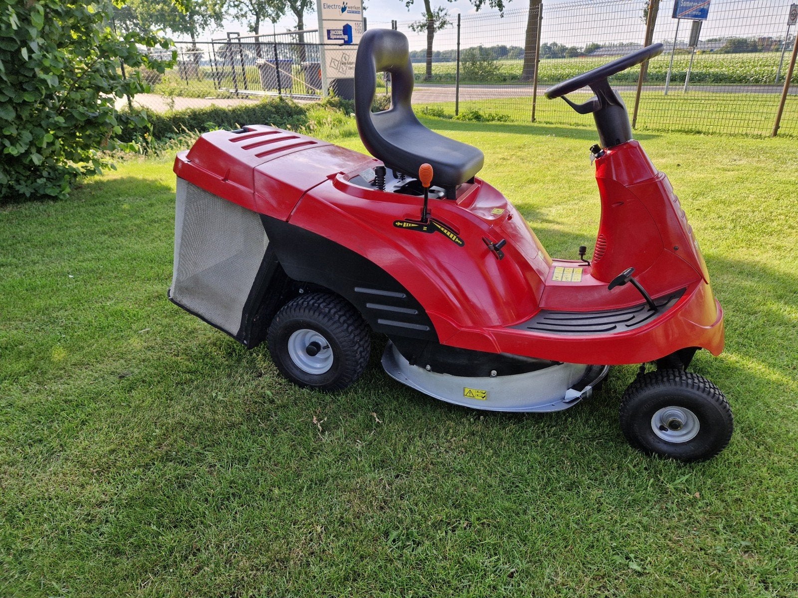 Zeer nette Honda 1211 zitmaaier!, Ophalen, Zo goed als nieuw, Opvangbak, Minder dan 90 cm