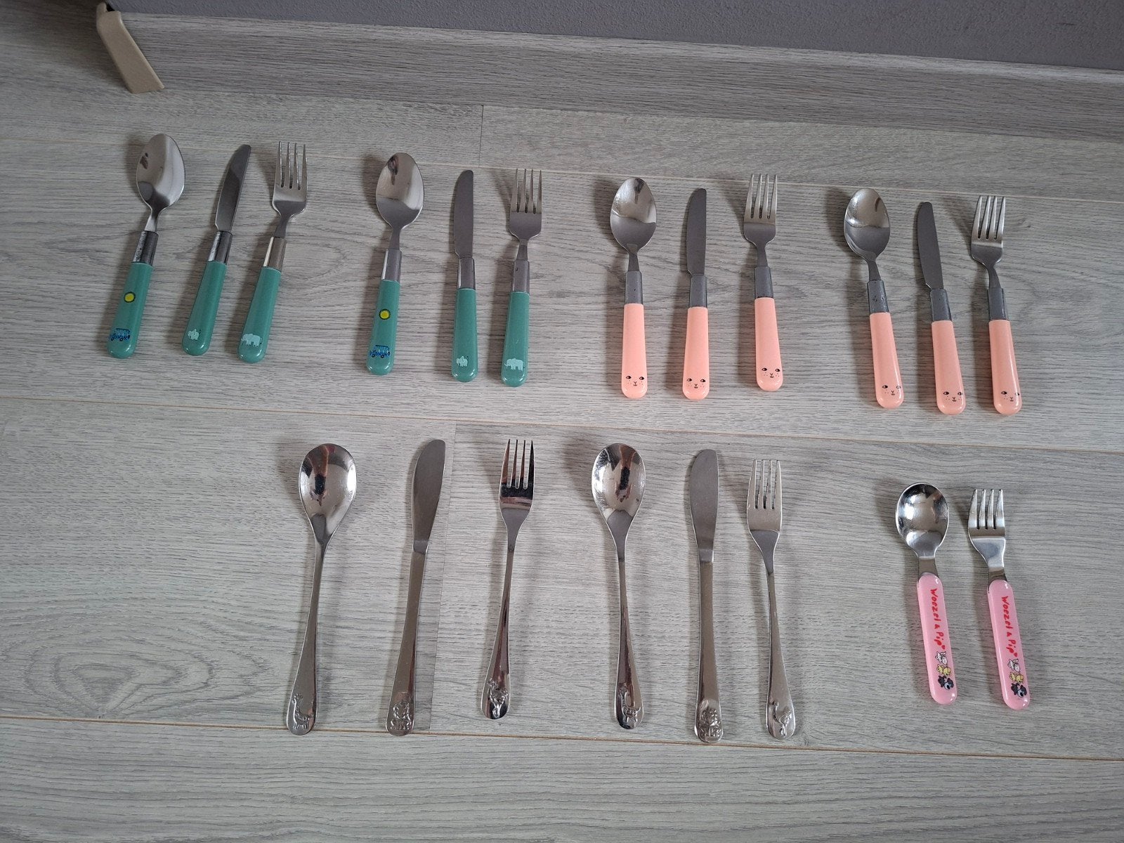 7 setjes kinder bestek van de Hema, Ophalen of Verzenden