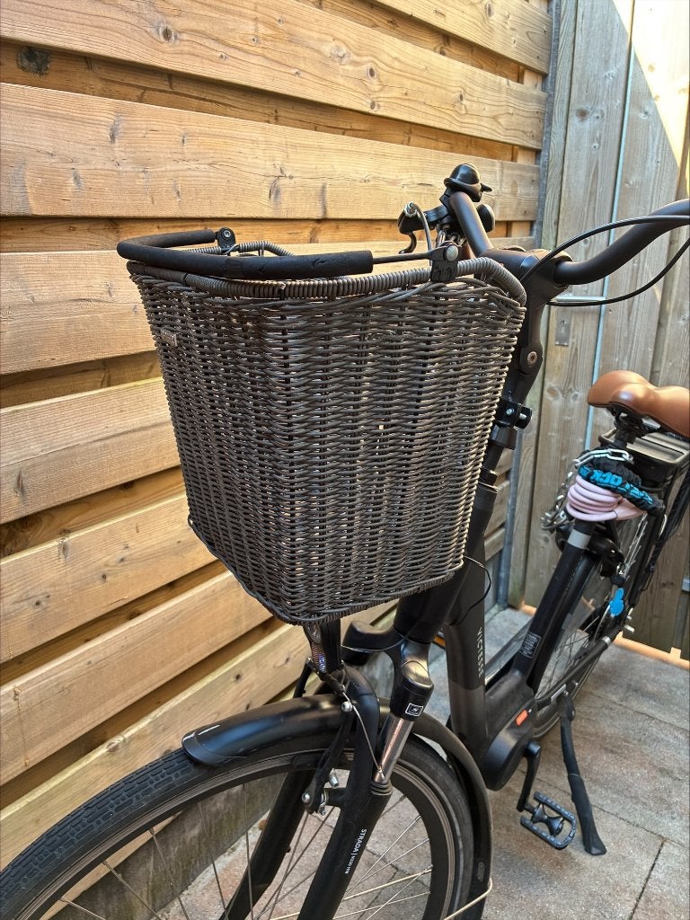 fietsmand, Ophalen, Stuurbevestiging, Basil, Zo goed als nieuw