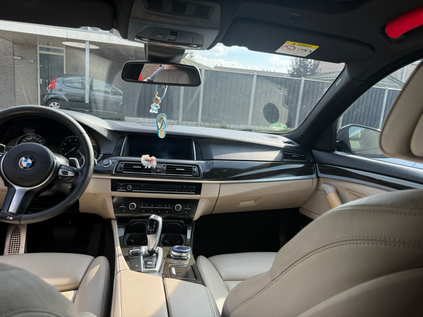 BMW 5-Serie 2.0 520I AUT 184 PK Touring 2014 Zwart, Auto's, Achterwielaandrijving, 4 cilinders, 2000 kg, Zwart