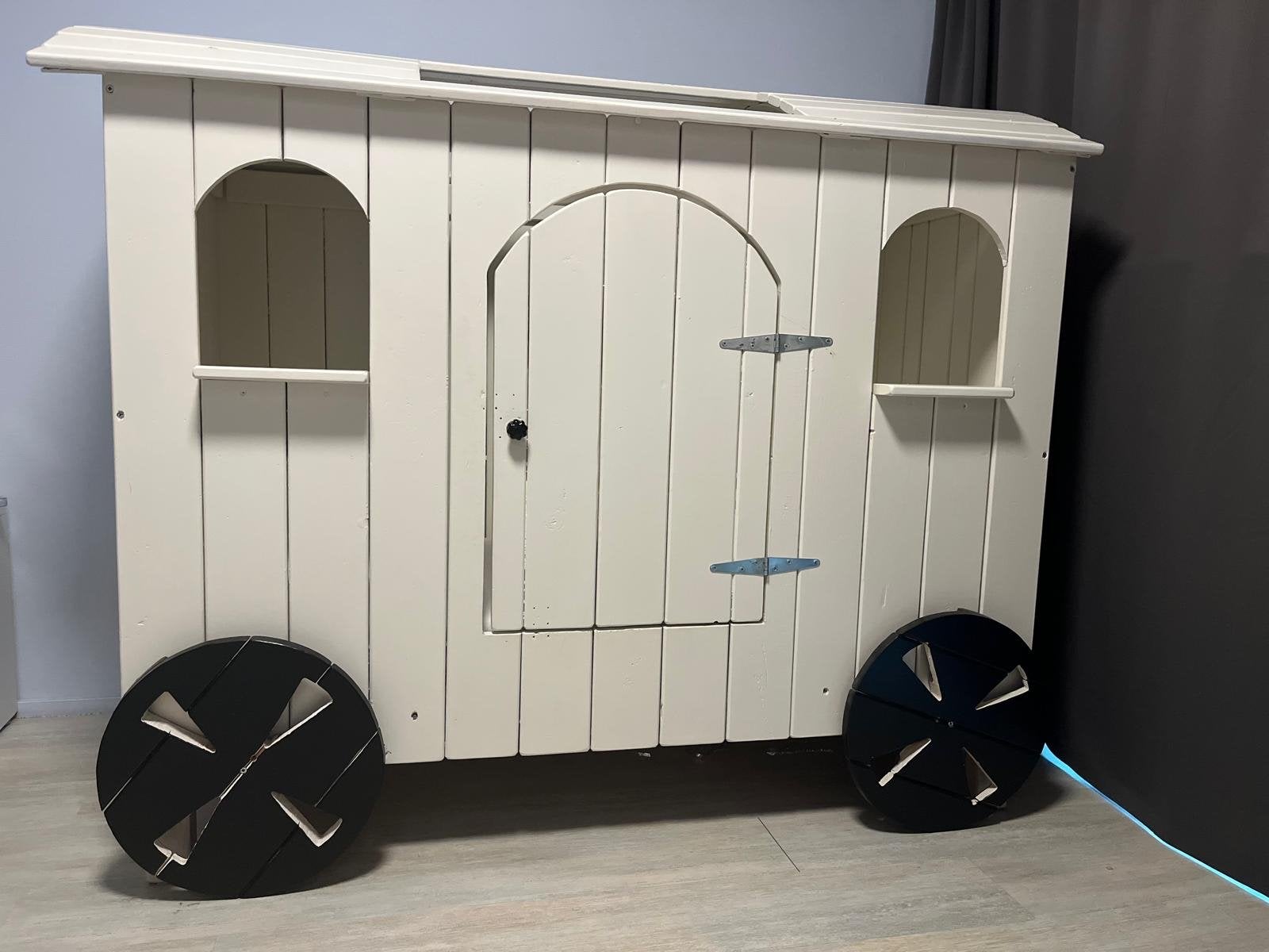 Uniek Kinderbed: Speelwagen/Pipowagen - Zo goed als nieuw!, Ophalen, 70 tot 85 cm, Zo goed als nieuw, Matras