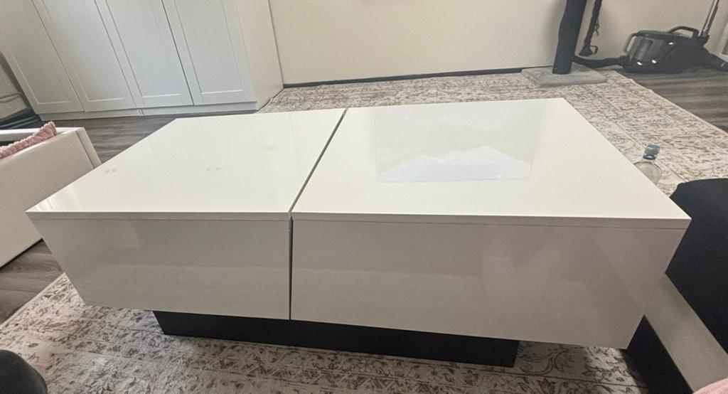 Moderne witte salontafel met opbergruimte, Overige materialen, Gebruikt, 100 tot 150 cm, Modern, minimalistisch