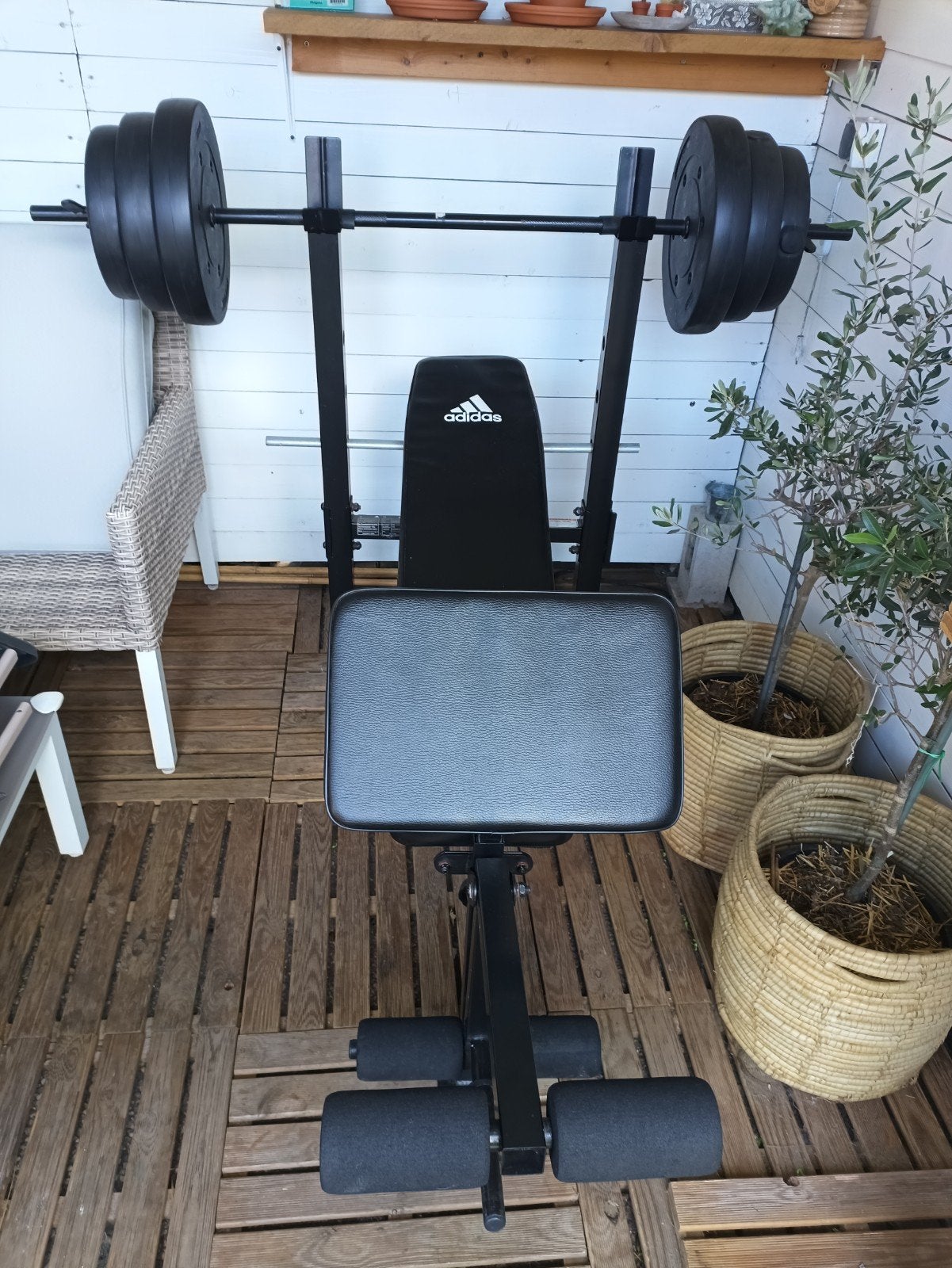 Adidas Krachtstation/halterbank met 50kg gewichten - Complet, Armen, Gebruikt, Krachtstation, Ophalen of Verzenden