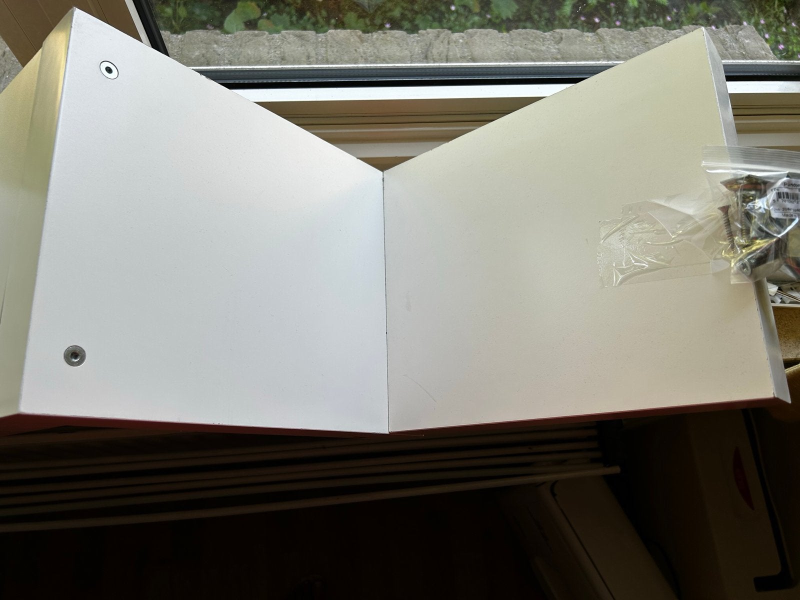 Witte zigzag wandplank ikea LACK, Ophalen, 100 tot 150 cm, Nieuw, Minder dan 25 cm