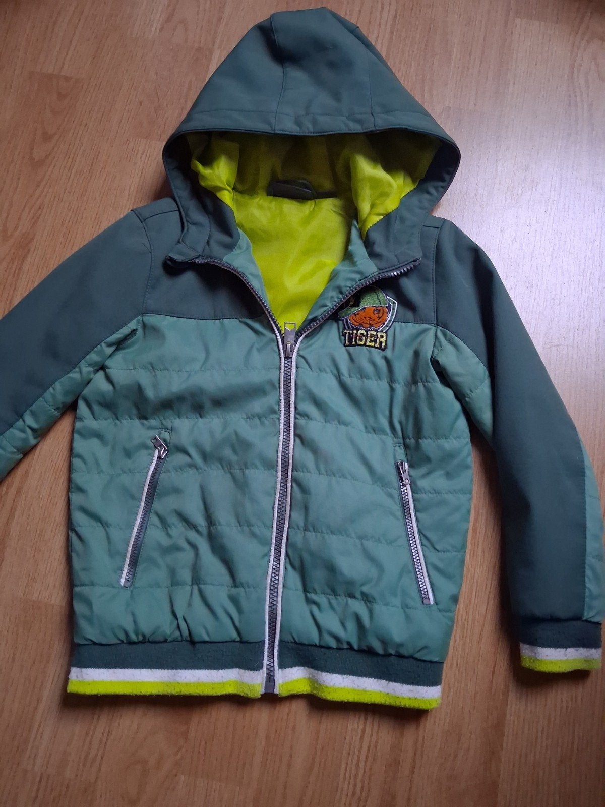 Jas 122, Ophalen of Verzenden, Zo goed als nieuw, Jongen, Jas