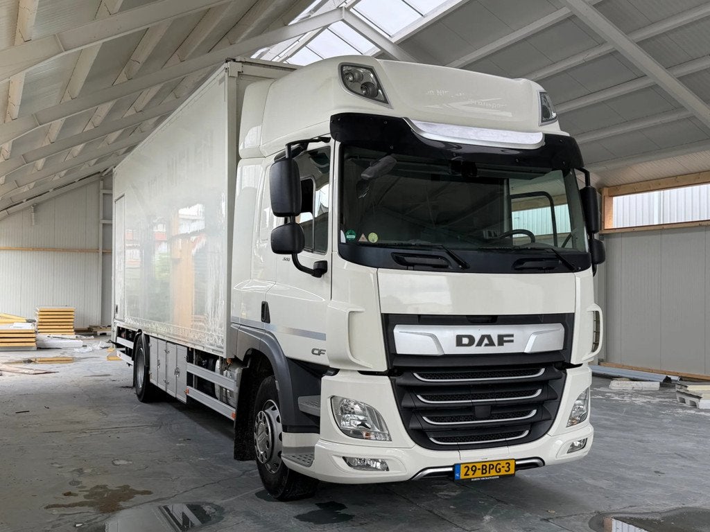 DAF CF 320 CF 320 EURO6.2020. 1 kant schuifzeil! (bj 2020), Automaat, Achterwielaandrijving, Gebruikt, Euro 6