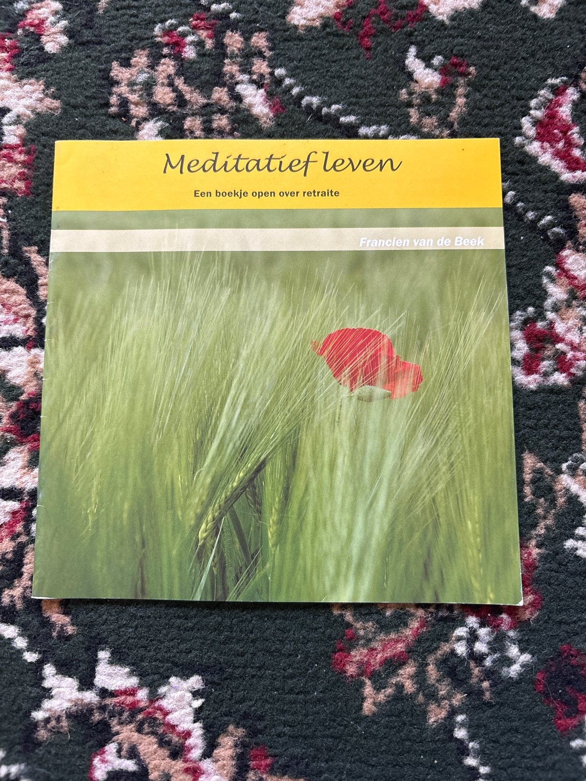 Meditatief leven: Een boekje open over retraite, Ophalen of Verzenden, Zo goed als nieuw, Meditatie of Yoga, Achtergrond en Informatie