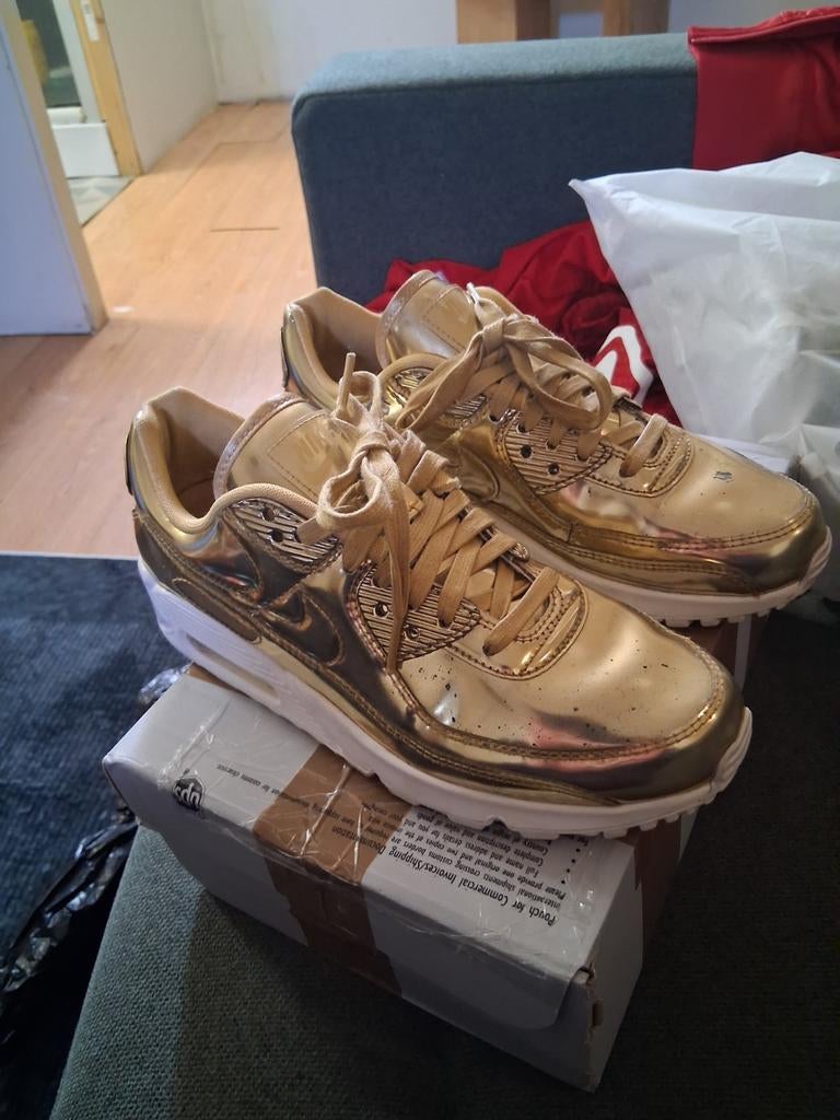 Nike Air Max Metallic Goud Maat 39 orgineel, Kleding | Dames, Schoenen, Overige kleuren, Nike, Ophalen of Verzenden, Sneakers of Gympen