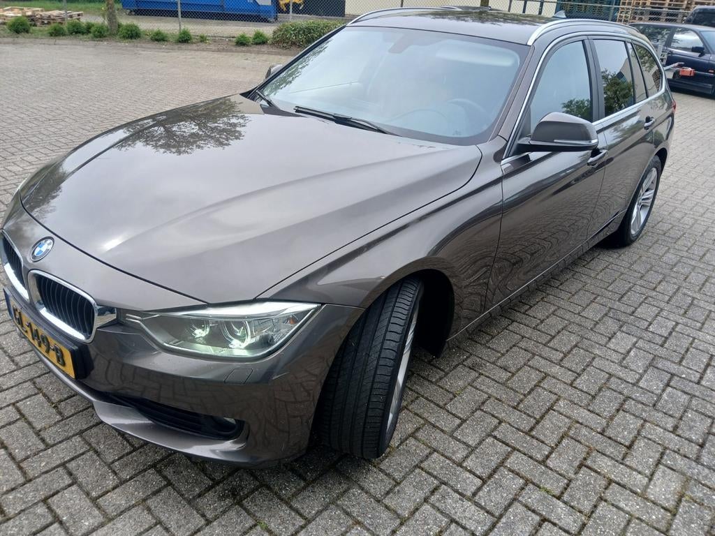 BMW 3-Serie 2.0 316D Touring AUT 2015 Bruin, Auto's, BMW, Automaat, Achterwielaandrijving, 1995 cc, Beige