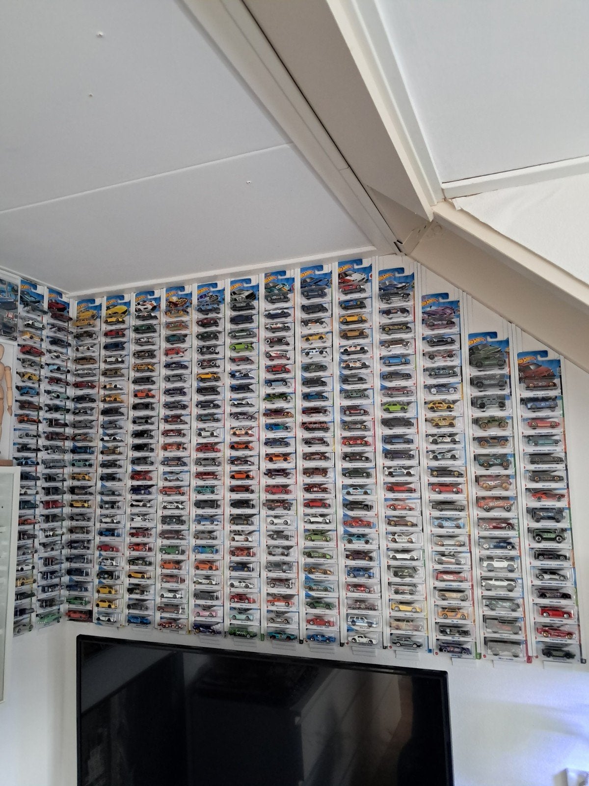 325 hotwheels te koop 1/64, Ophalen, Zo goed als nieuw, Auto