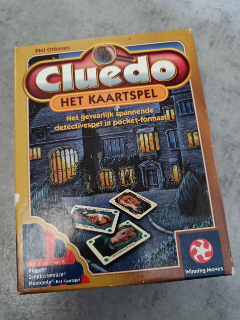 Cluedo Het Kaartspel - Spannend Detectivespel, Hobby en Vrije tijd, Gezelschapsspellen | Kaartspellen, Vijf spelers of meer, Ophalen of Verzenden