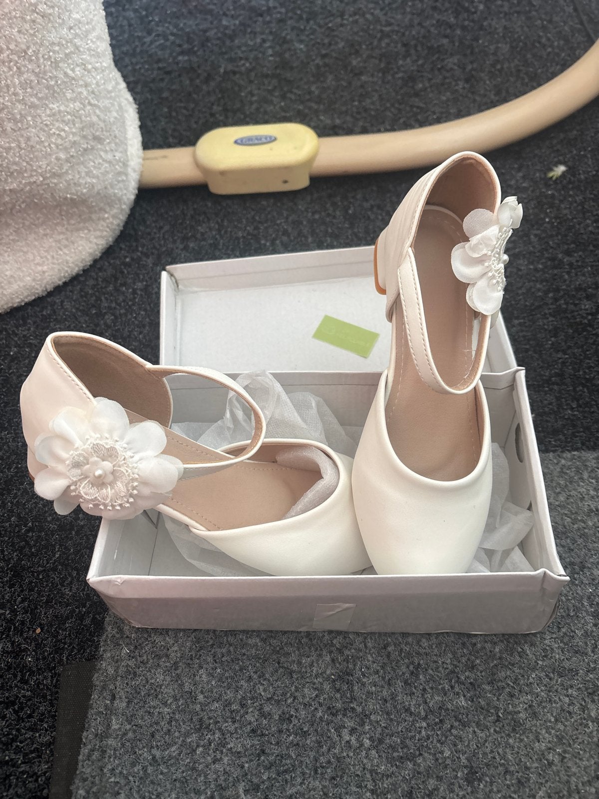 Bruidsmeisje schoenen maat 36/37, Ophalen of Verzenden, Zo goed als nieuw, Wit, Schoenen met lage hakken