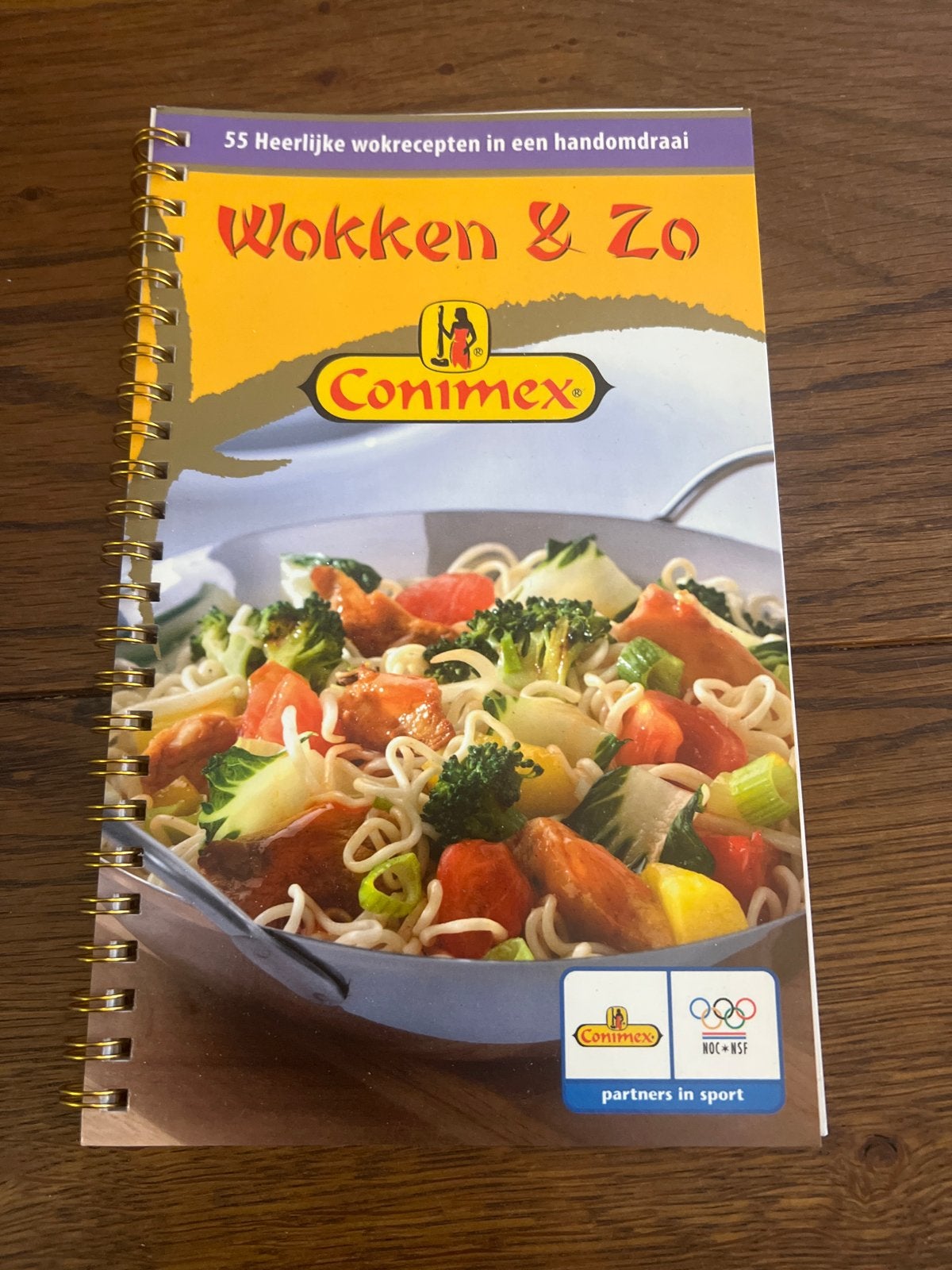 Wokken & Zo: 55 Heerlijke wokrecepten van Conimex, Azië en Oosters, Voorgerechten en Soepen, Ophalen of Verzenden, Zo goed als nieuw