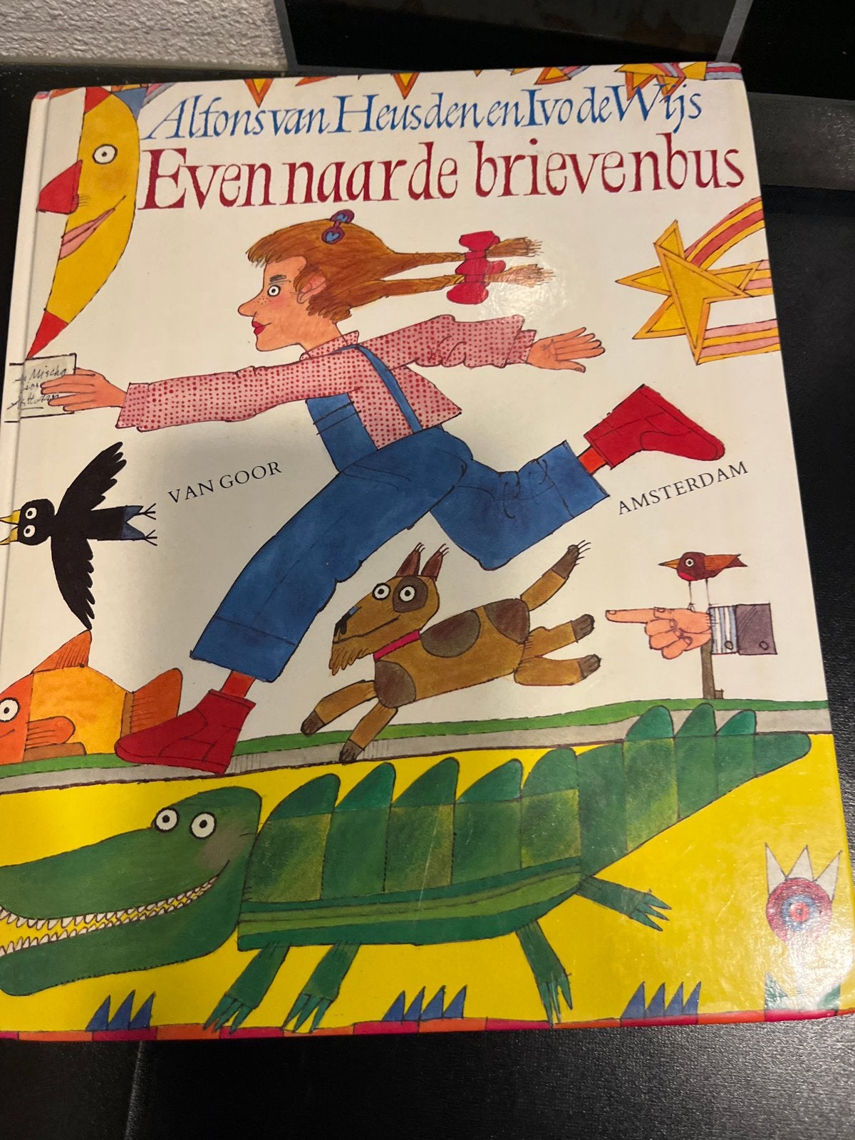 Even naar de brievenbus - Alfons van Heusden en Ivo de Wijs, Boeken, Ophalen of Verzenden, Gelezen, Fictie algemeen