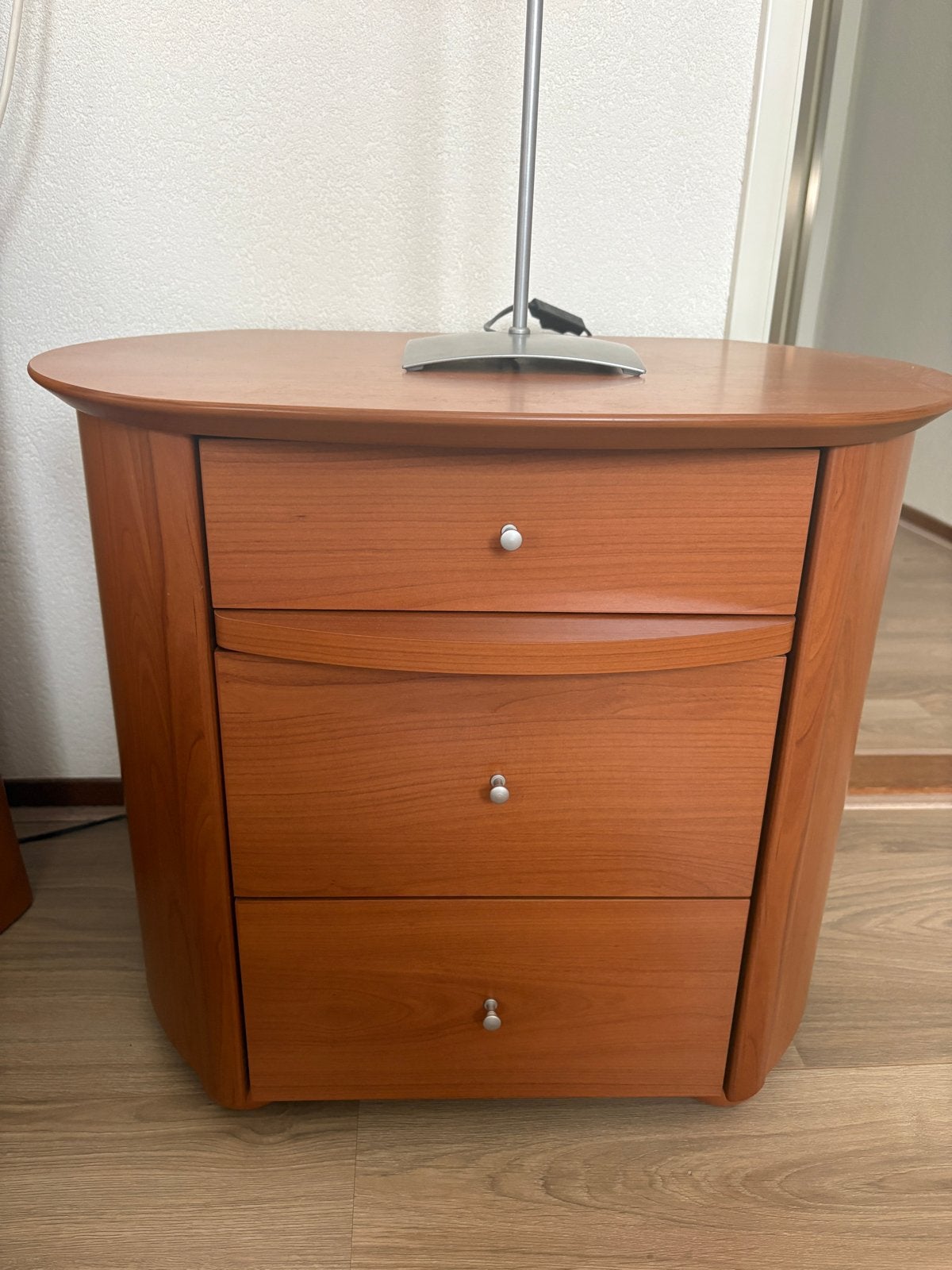 Nachtkastjes (2) met 3 lades - Mdf met hout fineer, Ophalen, Gebruikt, 55 tot 70 cm, 45 tot 65 cm