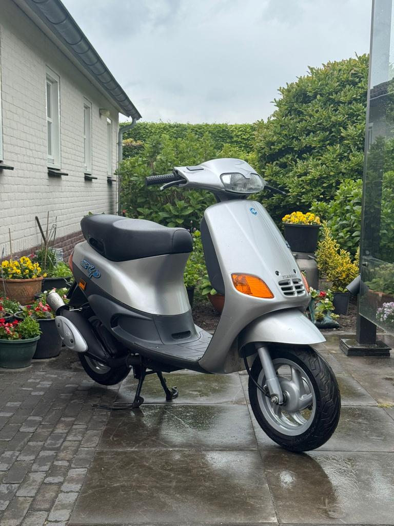 ⭐️Piaggio zip type 2 takt 50 cc Brom Nederlands kenteken⭐️