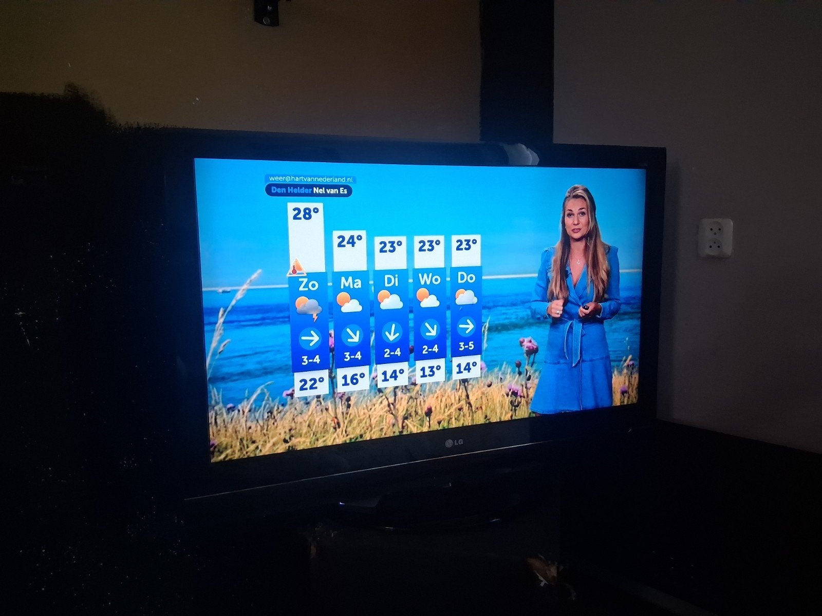 LG  42INCH, Ophalen, 50 Hz, Zo goed als nieuw, 100 cm of meer