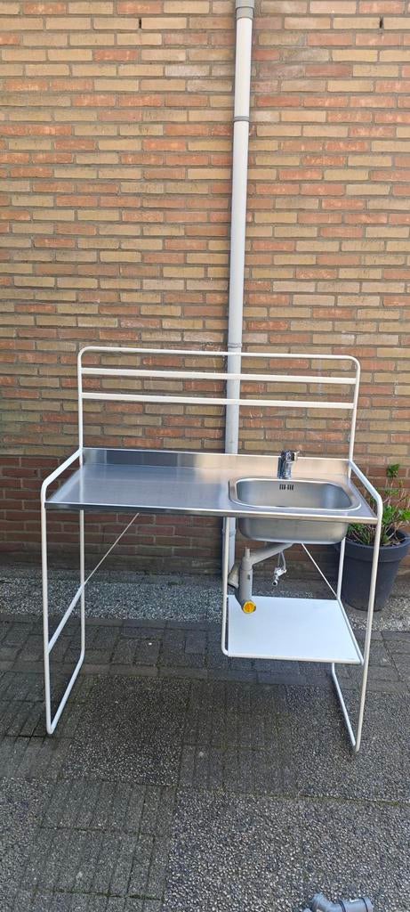 Ikea Sunnersta keukentje met kraan en sifon, Huis en Inrichting, Keuken | Complete keukens, Gebruikt, Wit, Enkelwandige keuken