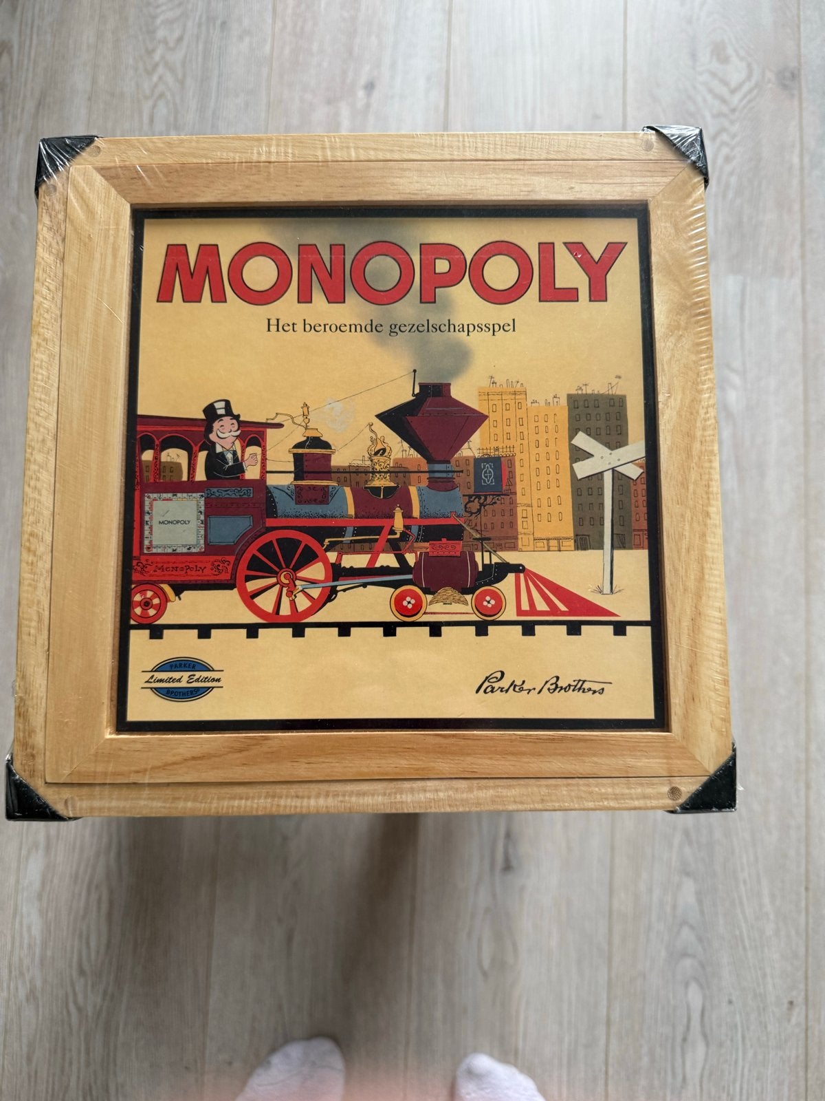 Monopoly Het beroemde gezelschapsspel - Limited Edition, Drie of vier spelers, Ophalen of Verzenden, Zo goed als nieuw
