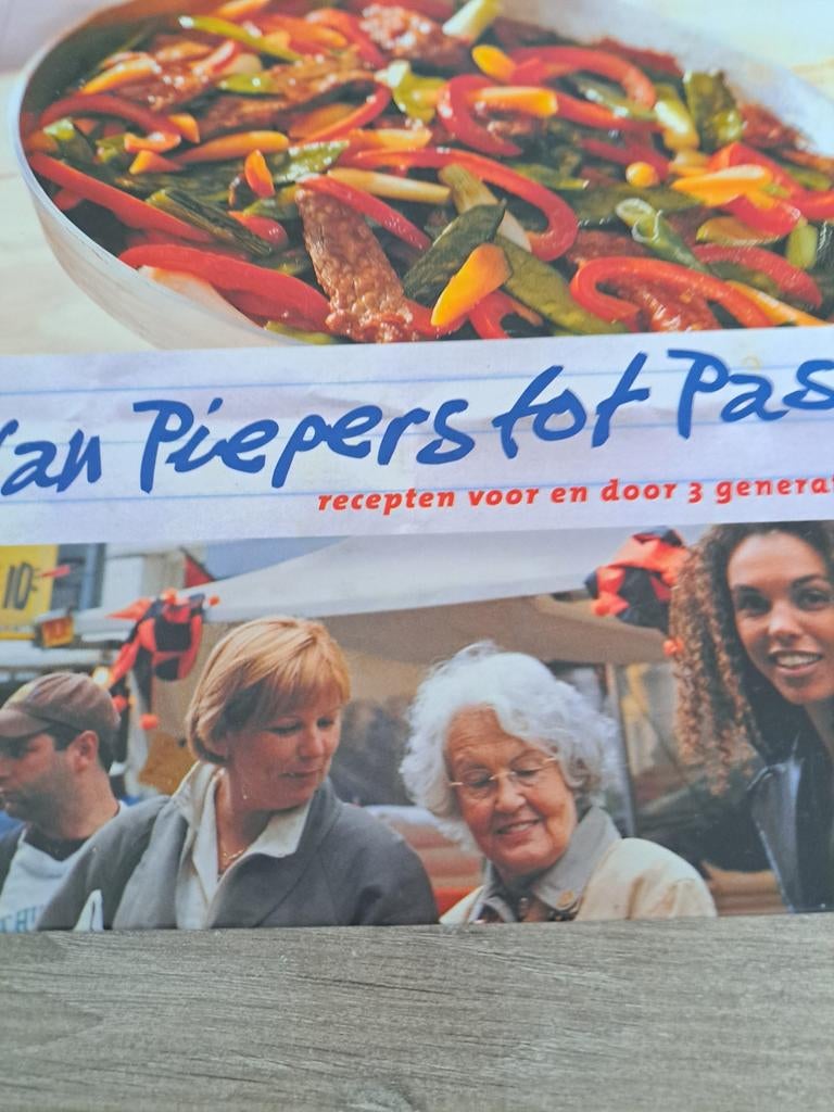 Te koop zeer mooi kookboek van piepers tot pasta, Ophalen of Verzenden, Zo goed als nieuw, Italië