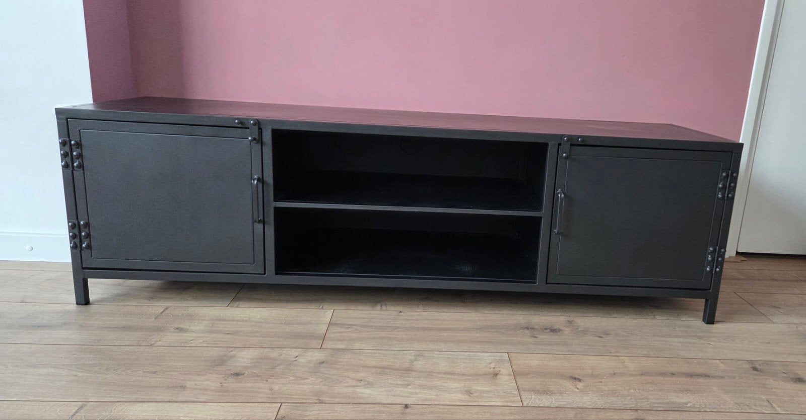 Zwart stalen dressoir, Ophalen, Gebruikt, 25 tot 50 cm, Minder dan 100 cm