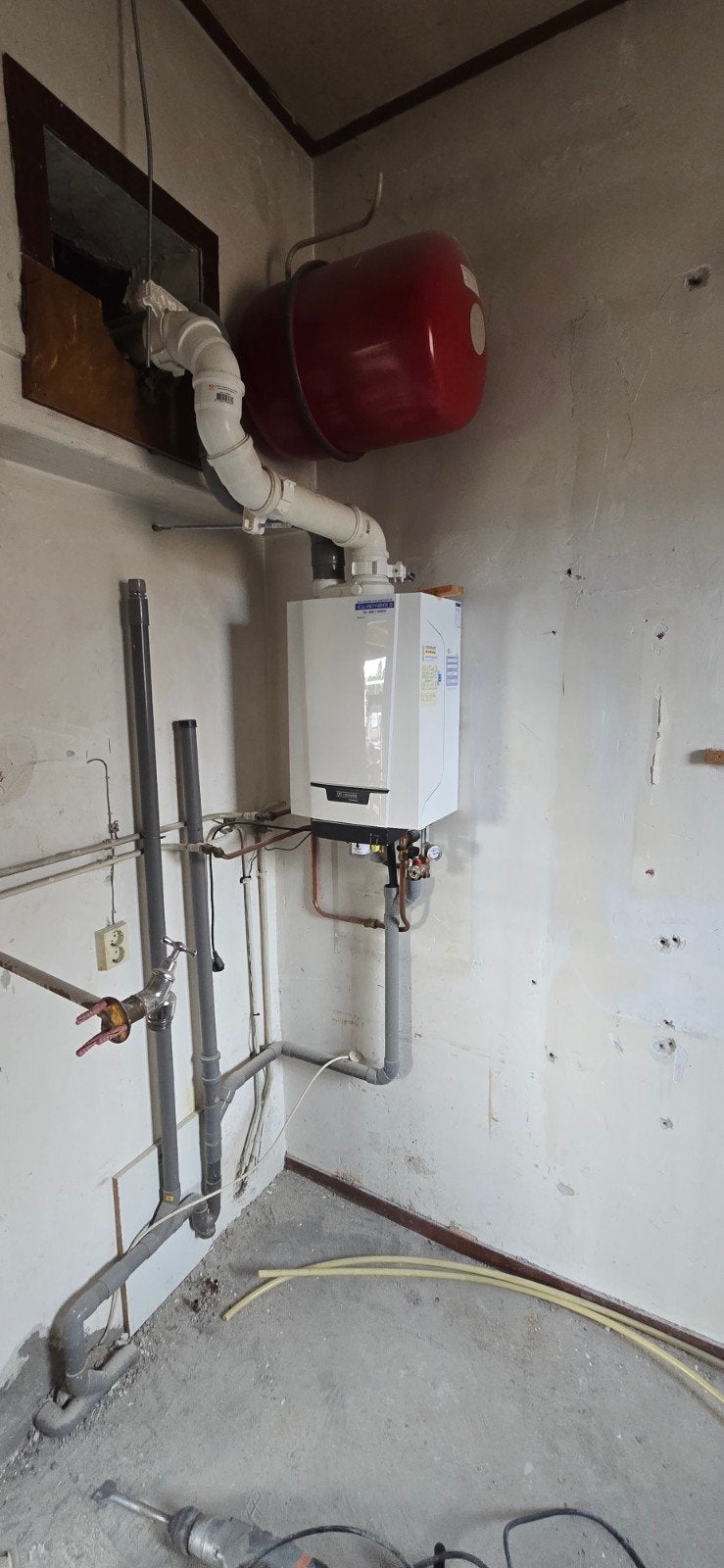 Remeha Tzerra Plus 28c CW4 CV-ketel - Zo goed als nieuw, Hoog rendement (Hr), Cv-ketel of Combi-ketel, Minder dan 60 cm, Ophalen of Verzenden