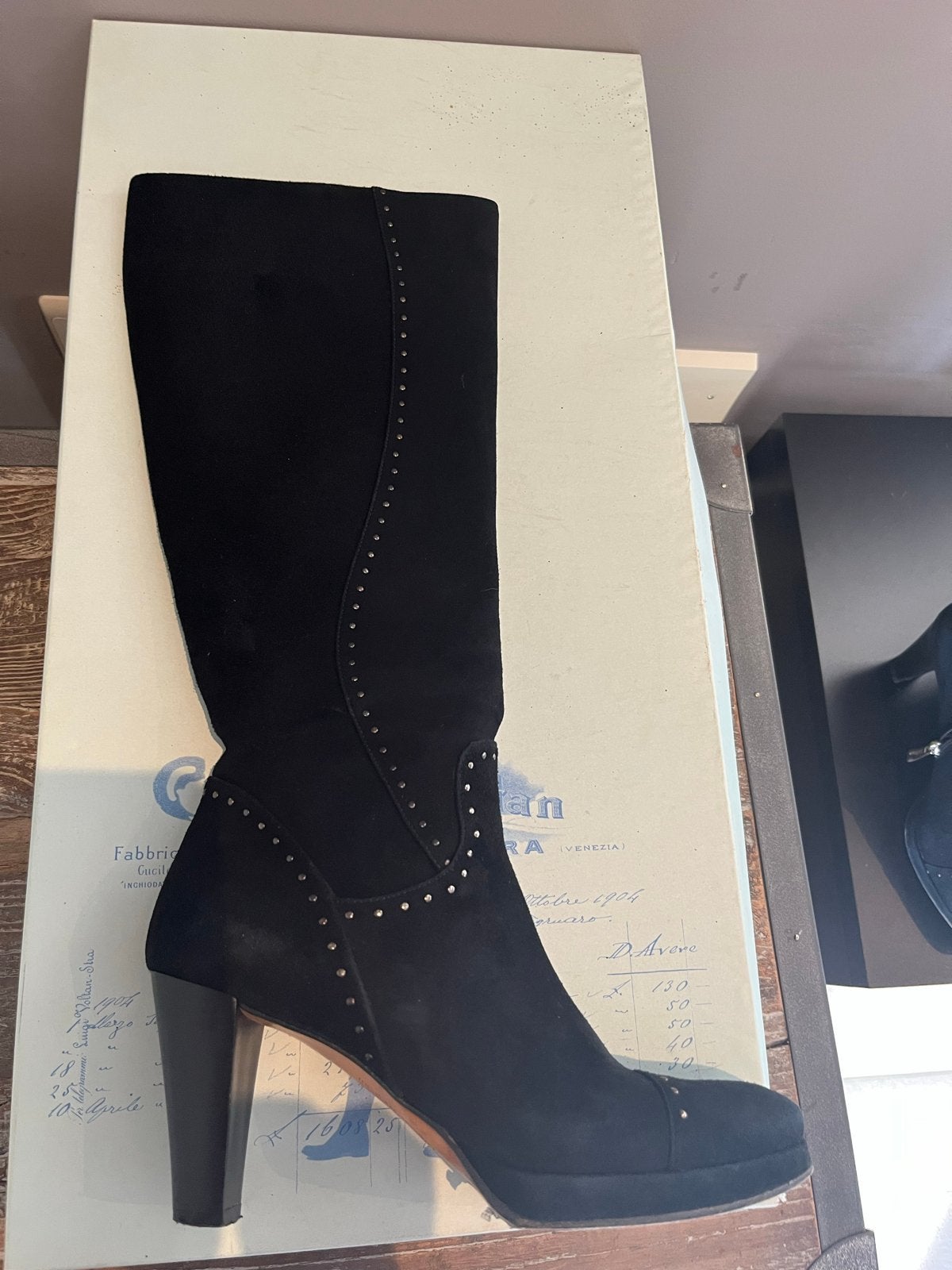 Voltan Zwarte Suède Laarzen met Studs - Maat 36.5, Ophalen of Verzenden, Gedragen, Zwart, Hoge laarzen