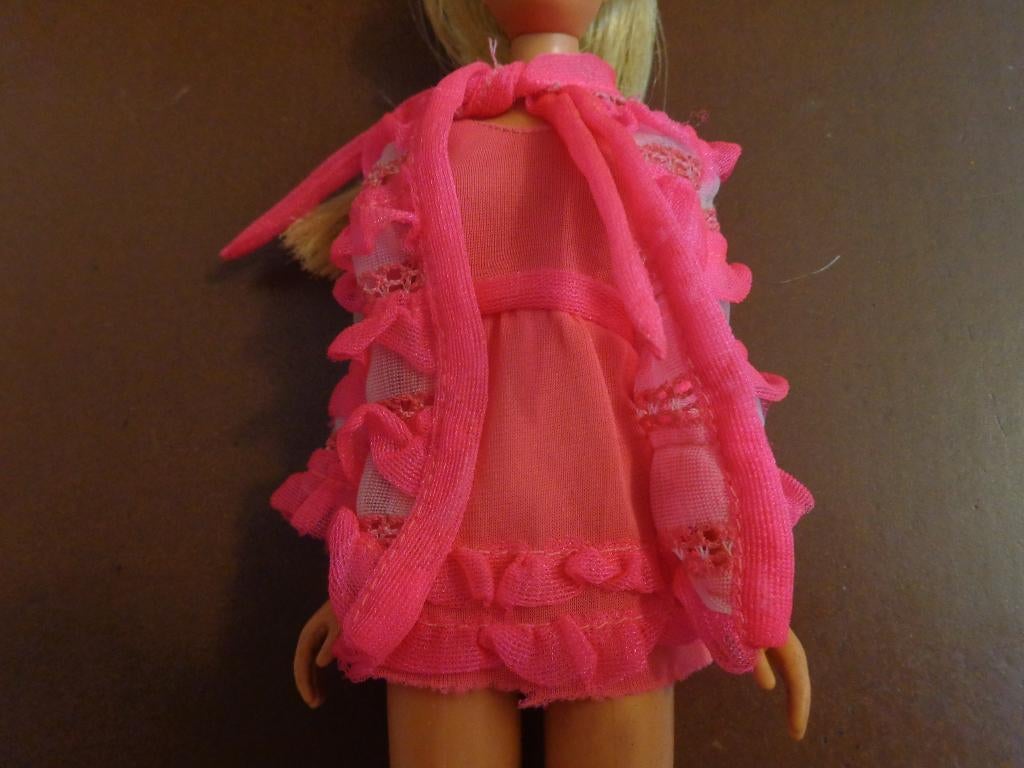 Barbie vintage Francie Snappy Snoozers, Ophalen of Verzenden, Gebruikt, Kleertjes
