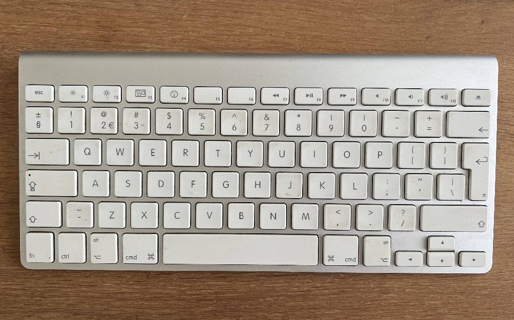 Apple Magic Keyboard (A1314), Gebruikt, Multi-device, Draadloos, Qwerty