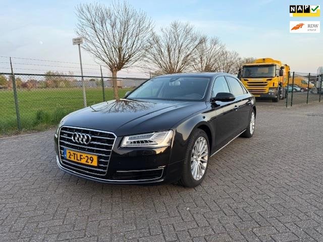 Audi A8 4.2 TDI quattro Lang Pro Line+ , APK 10-04-2027, Auto's, Audi, Gebruikt, 255 €/maand, Zwart, Diesel