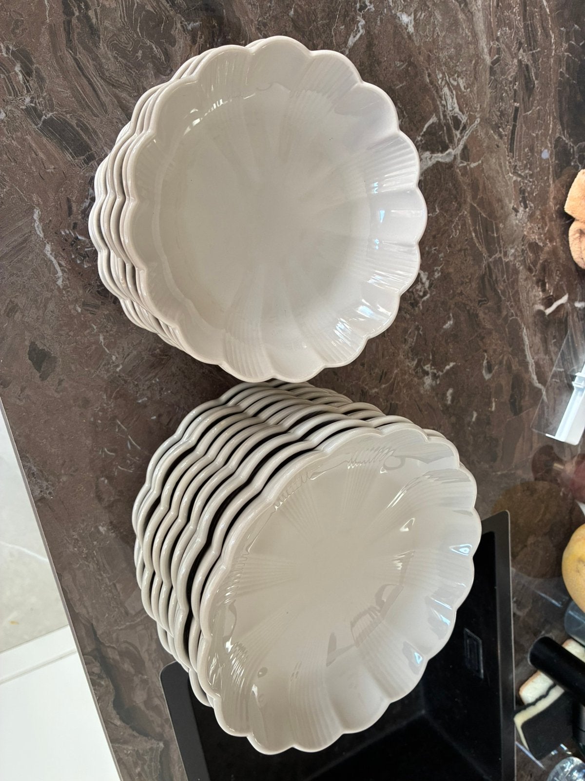 Taupe servies, Huis en Inrichting, Keuken | Servies, Nieuw, Ophalen of Verzenden, Bord(en), Overige stijlen