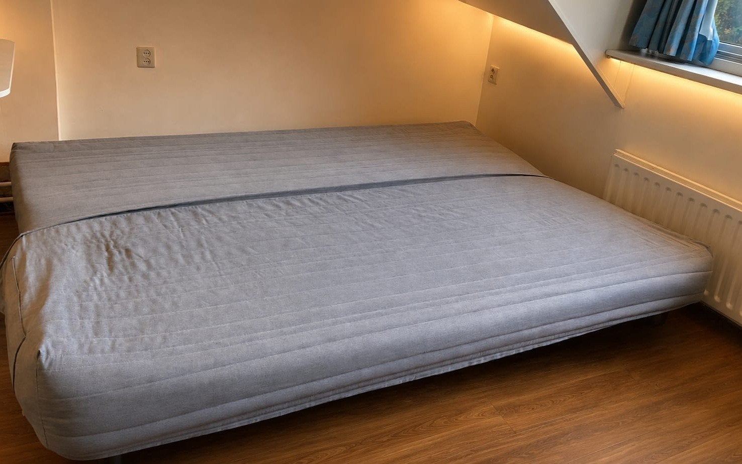 IKEA Bedbank - Grijs, Tweepersoons, Ophalen, Gebruikt, Tweepersoons, 140 cm